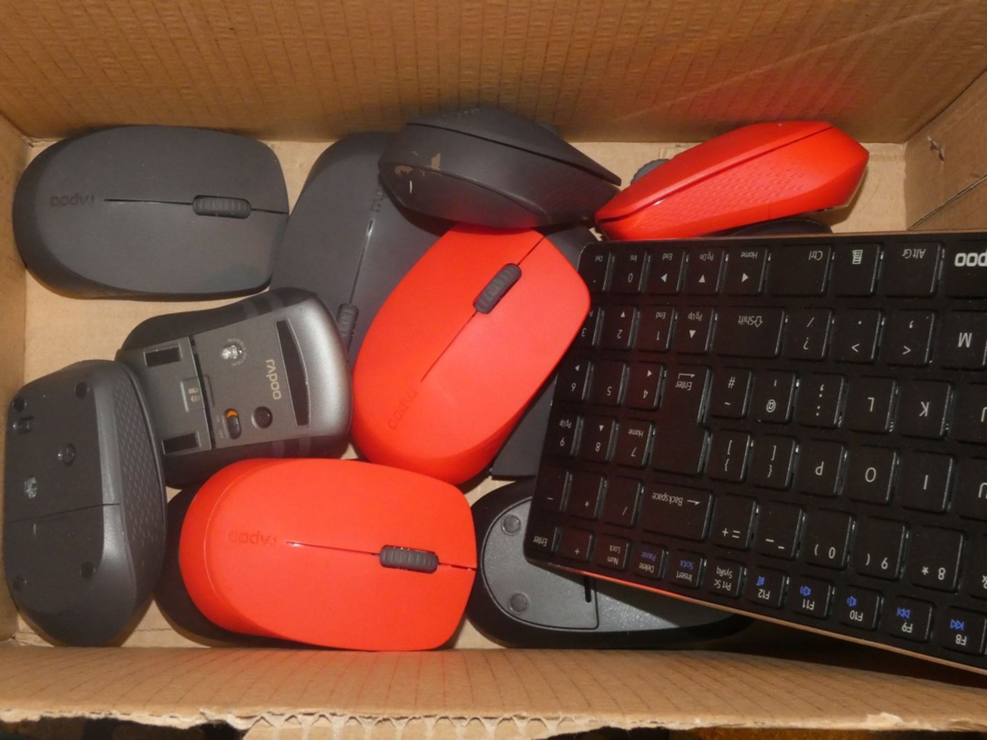 Lot to Contain 12 Assorted Mouses for Your Computer and 1 Keyboard Combined RRP£150