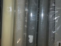 Lot to Contain 6 Assorted Blinds To Include Venetian Blinds, Black Out Window And Roller Blinds