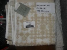 Assorted Items To Include 6x Croft Collection Hand Towels, 1x Bath Mat RRP£10.0 (RET00275120)(