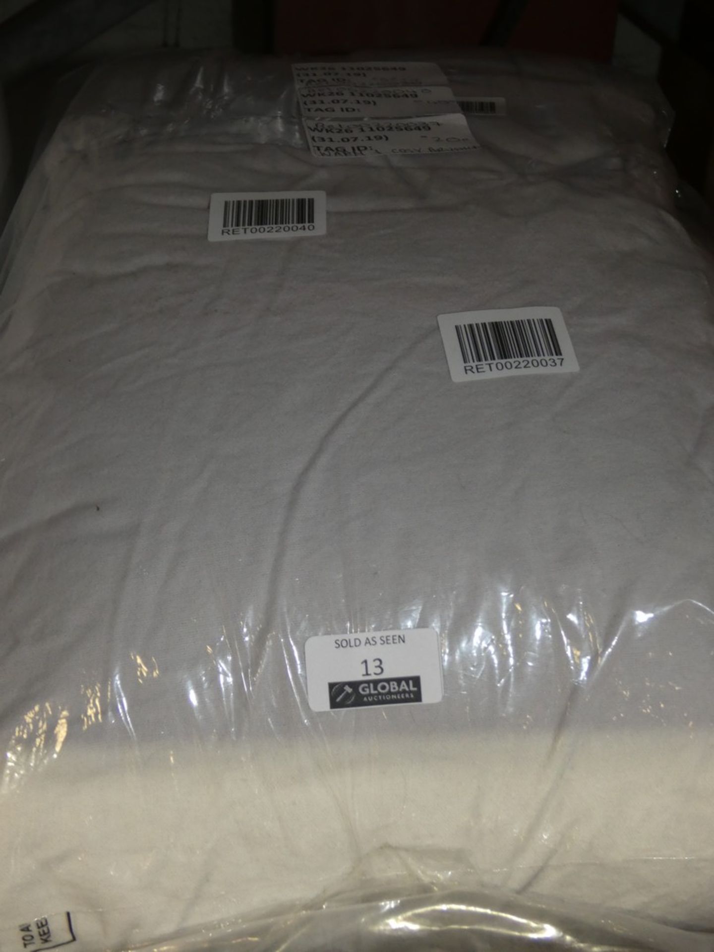 Lot to Contain 6 Warm and Cosy Brushed Sheets RRP £20-£40 (00220038)(0022040)(002200037)(Viewing and
