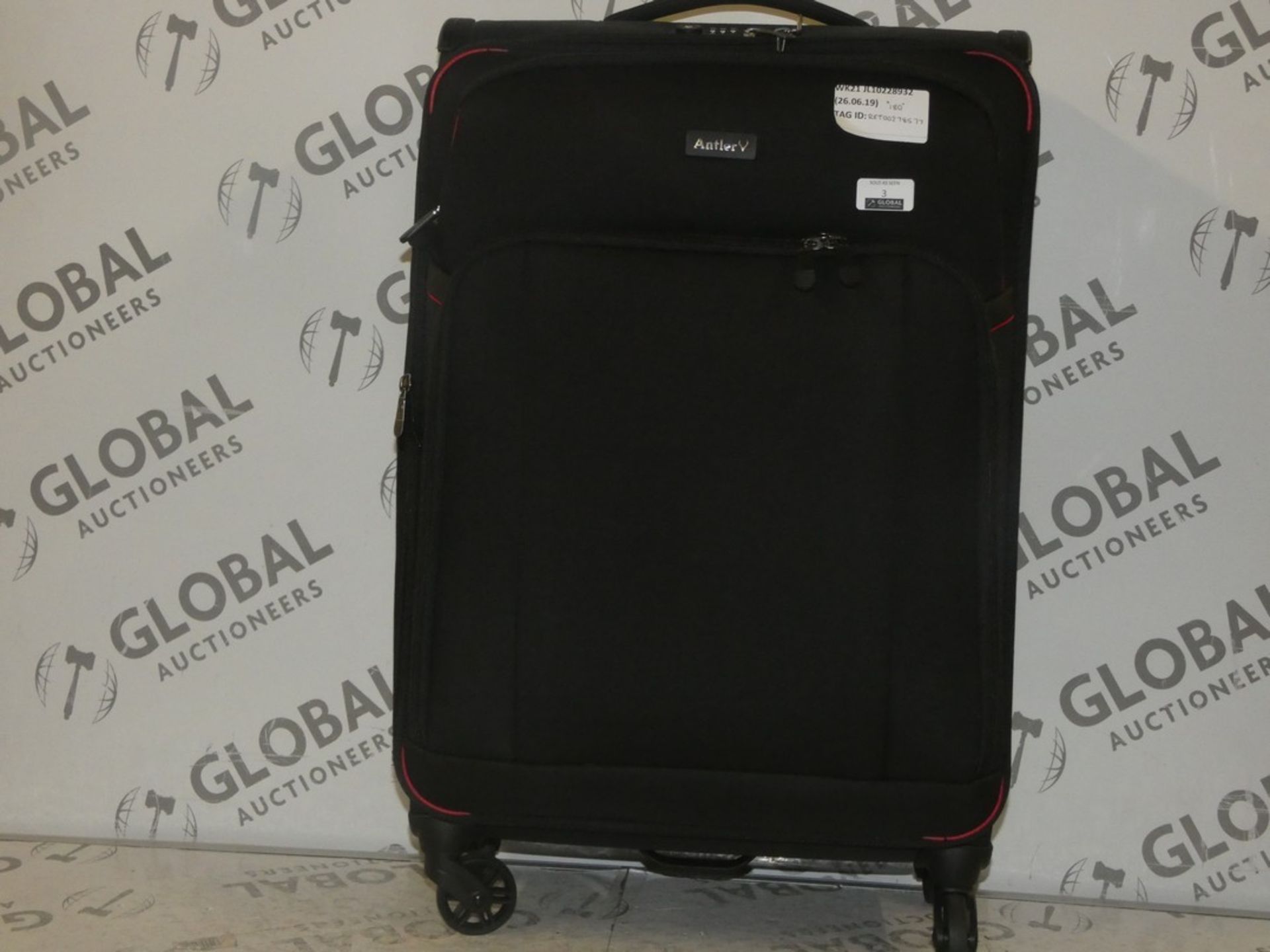 Boxed Antler Four Wheel Spinner Travel Suitcase RRP£G180.0 (RET00278577)(Viewings And Appraisals Are