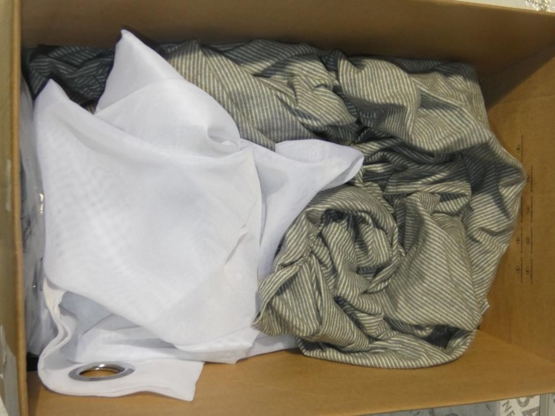 Lot to Contain 3 Assorted Bedding Items And Voil Curtains In A Box RRP £15 Each (164404) (1677448)