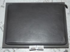 Boxed Octavo Zip Polio For MacBook Pro 13Inch (Viewings And Appraisals Are Highly Recommended)