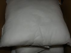 Lot To Contain An Assortment Of Uncovered Scatter Cushions (Viewings And Appraisals Highly