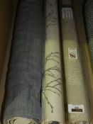 Lot to Contain 2 Assorted Designer Roller Blinds And Venetian Blinds RRP £30 Each (2042953) (