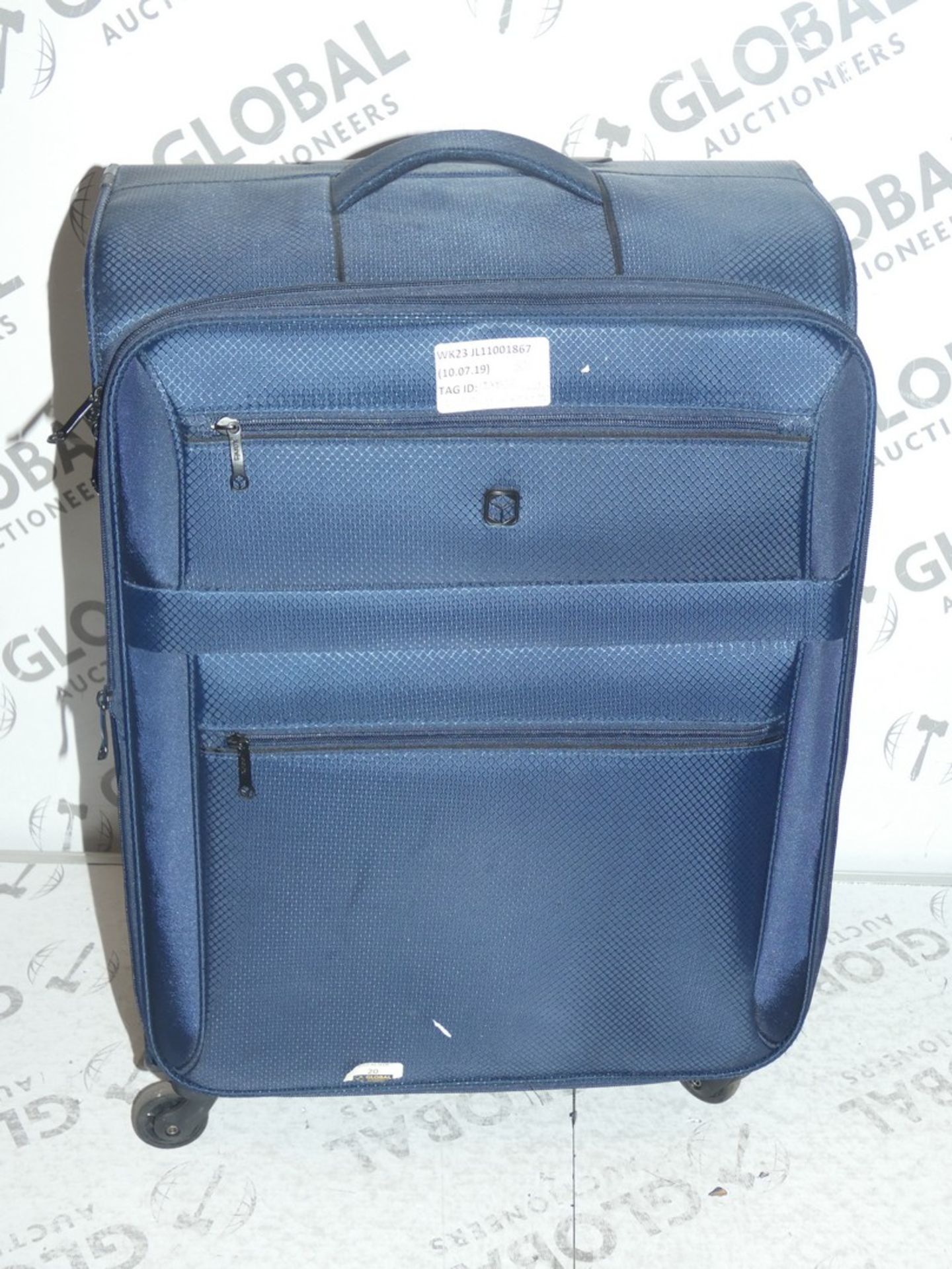 Lot To Contain Qube Decimal Four Wheel Spinner Suitcase RRP£30.0(1700523)(Viewings And Appraisals