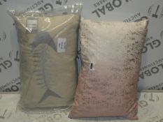 Lot to Contain 5 Assorted Designer Scatter Cushions By Malini ,Delery Home And Inart RRP£25.0-40.