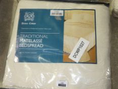 Diana Compe Traditional Matesse Bedspread (Viewing/Appraisals Highly Recommended)