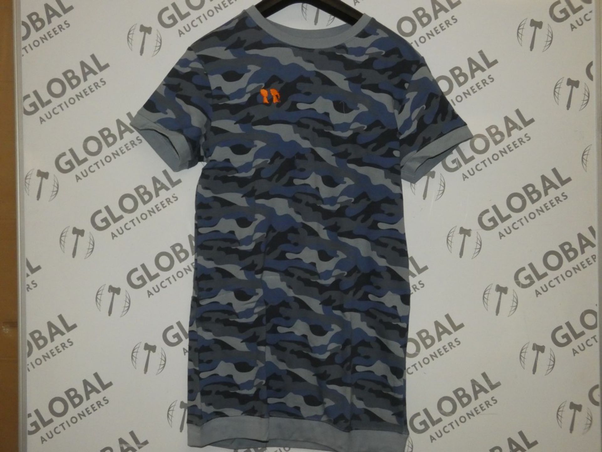 Brand New Boy Meets Girl Blue Camo Size Large T-shirts RRP £29.99 (505)