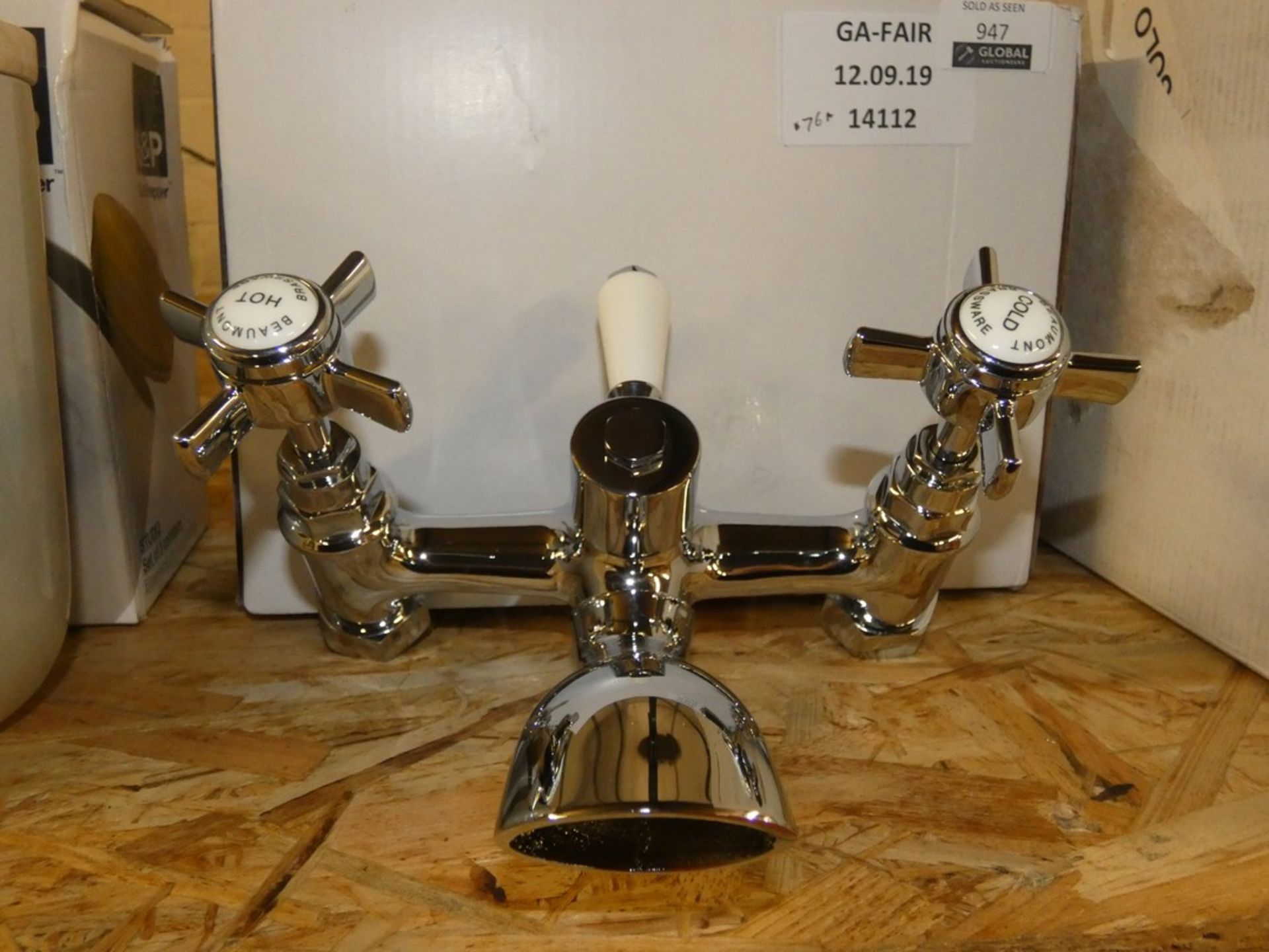 Stainless Steel Hot and Cold Mixer Tap Set RRP £80 (14112) (Public Viewing and Appraisals