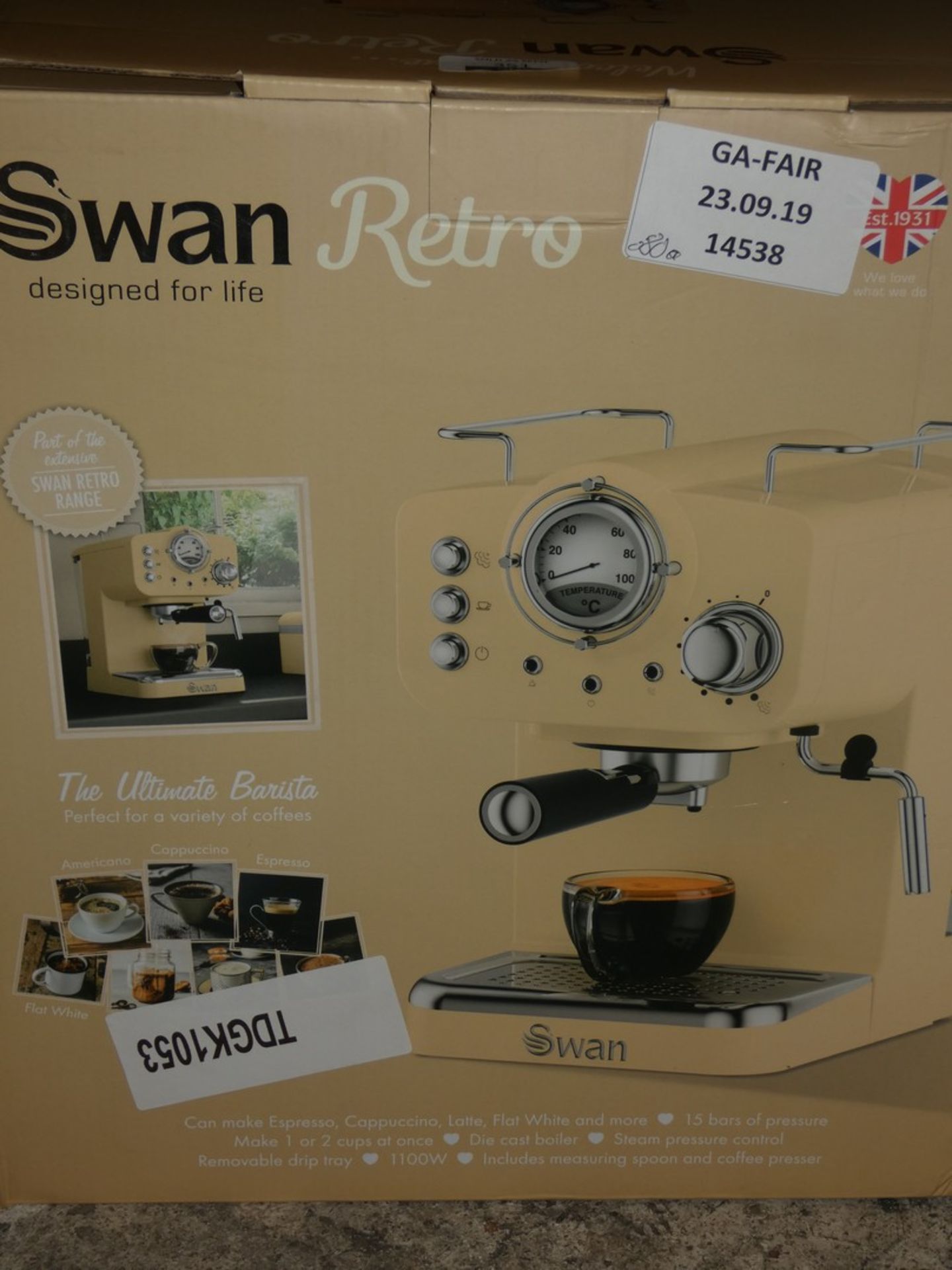 Boxed Swan Retro Ultimate Barista Cream Coffee Machine RRP £80 (14538) (Public Viewing and