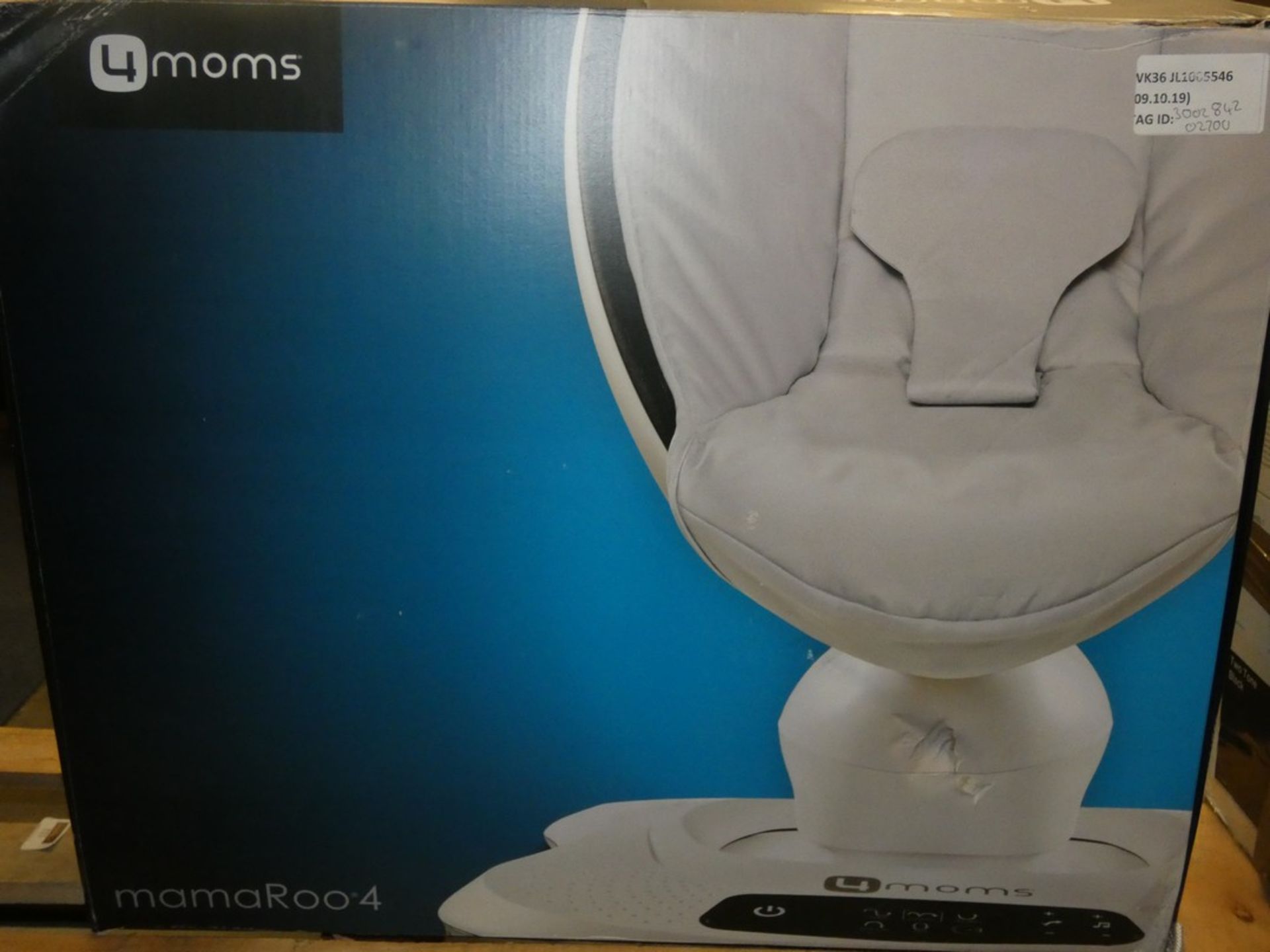 Boxed 4MOMS Mamaroo 4 Baby Rocker RRP £270 (3002842) (Public Viewing and Appraisals Available)