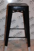 Lot to Contain 4 Metal Glossy Black Bar Stools RRP £200 Combined (15031) (Public Viewing and