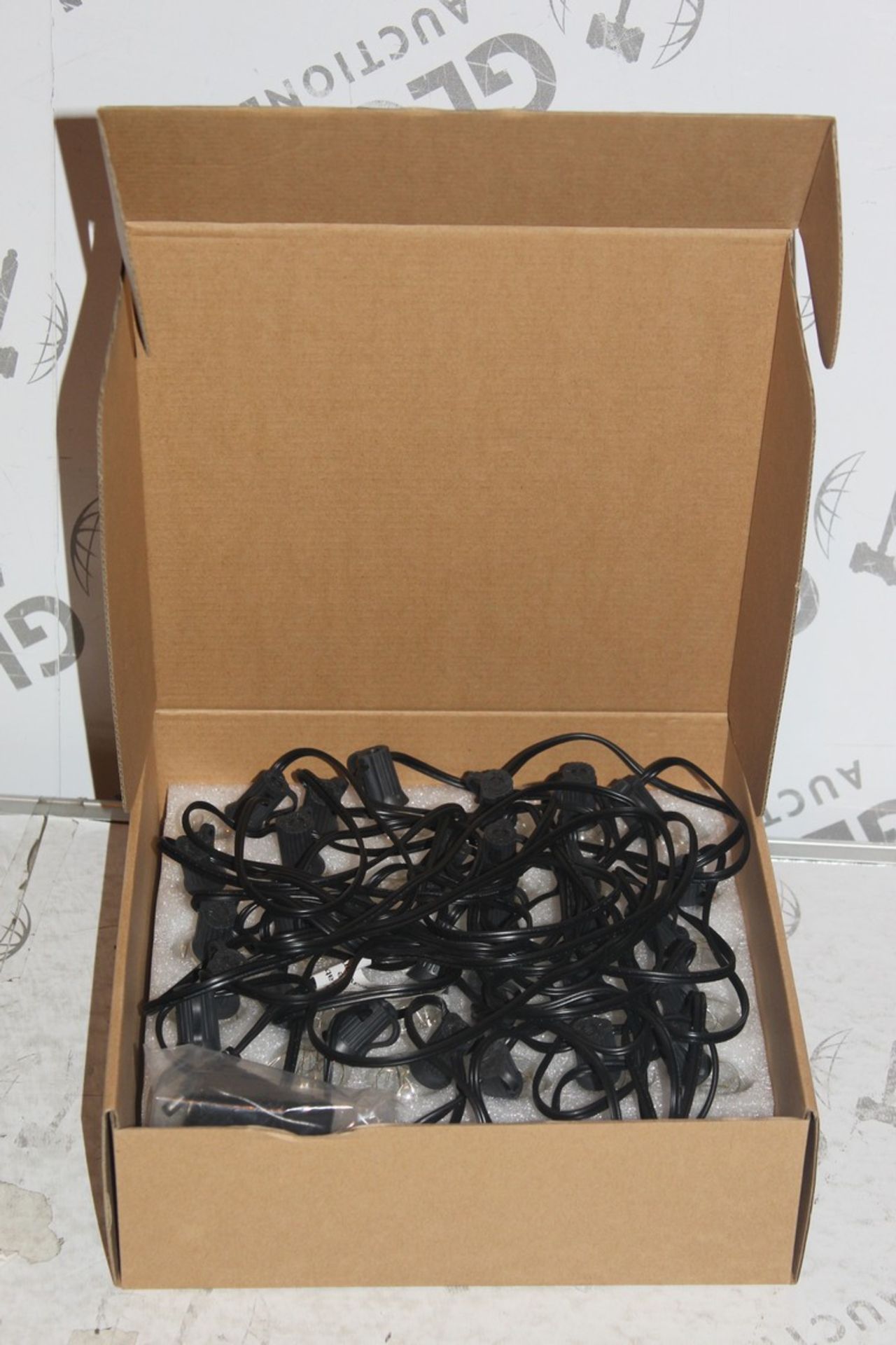 Lot To Contain 4 Boxed Brand New Sets Of Brand New Sets Of G40 Global LED String Lights Combined RRP