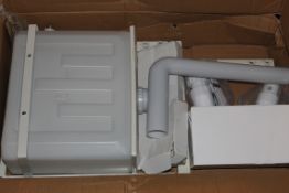 Boxed Toilet and Fitting Set RRP £150 (Public Viewing and Appraisals Available)