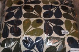 Bagged Orla Kiely Floral Printed Scatter Cushion RRP £45 (2698155) (Public Viewing and Appraisals