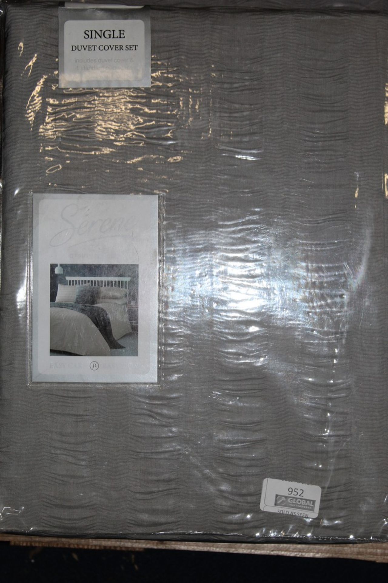 Serene Single Grey Duvet Cover Sets RRP £40 Each (14895) (Public Viewing and Appraisals Available)
