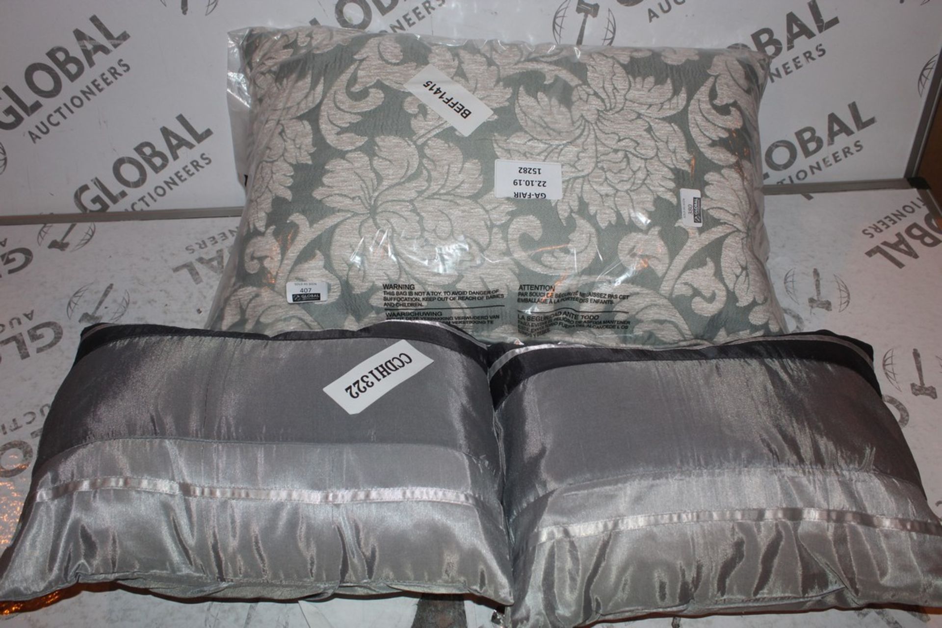 Lot to Contain 6 Assorted Bagged and Unbagged Printed Scatter Cushions Combined RRP £100 (11757) (