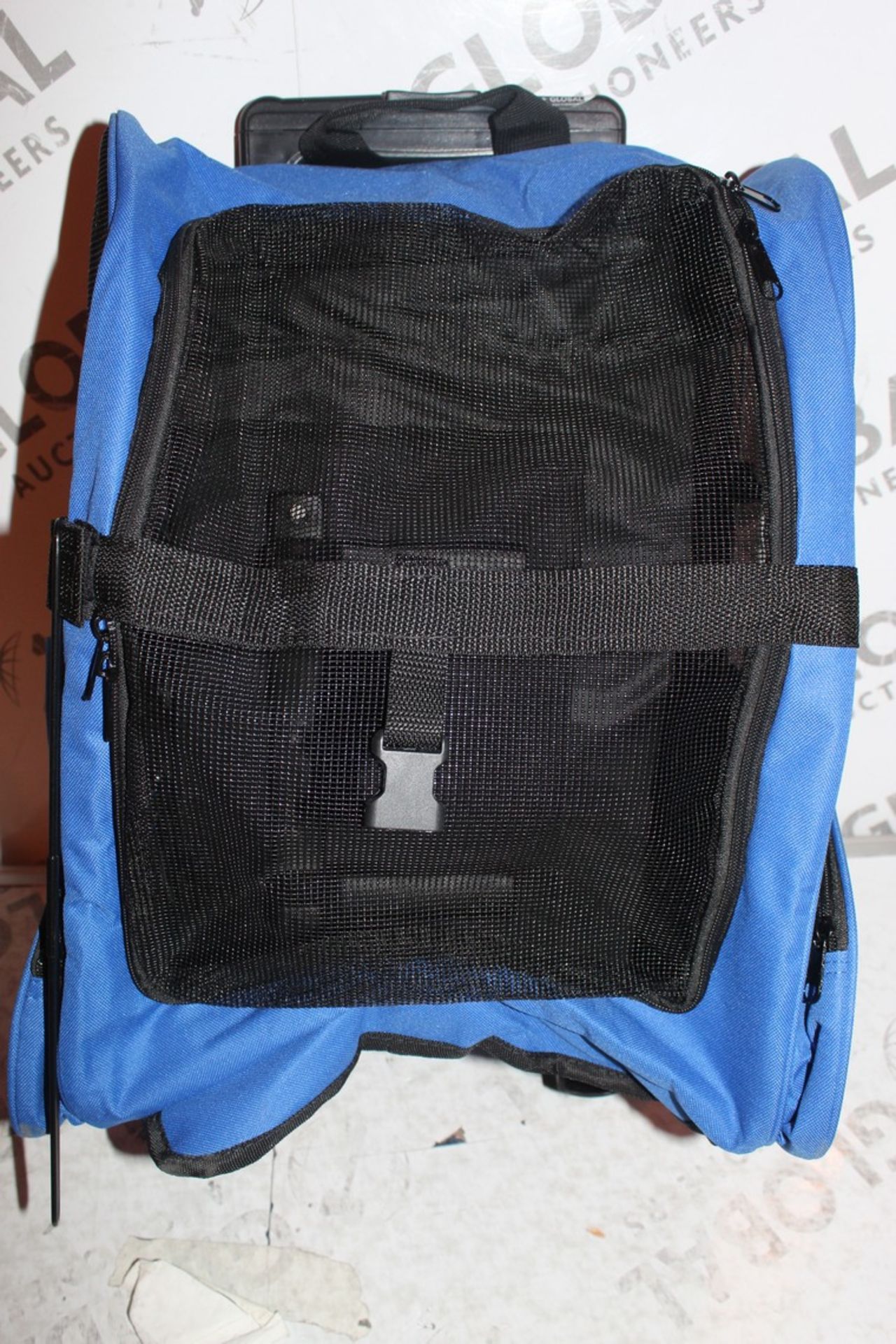 Blue Wheeled Pet Carrier RRP £45 (Public Viewing and Appraisals Available)