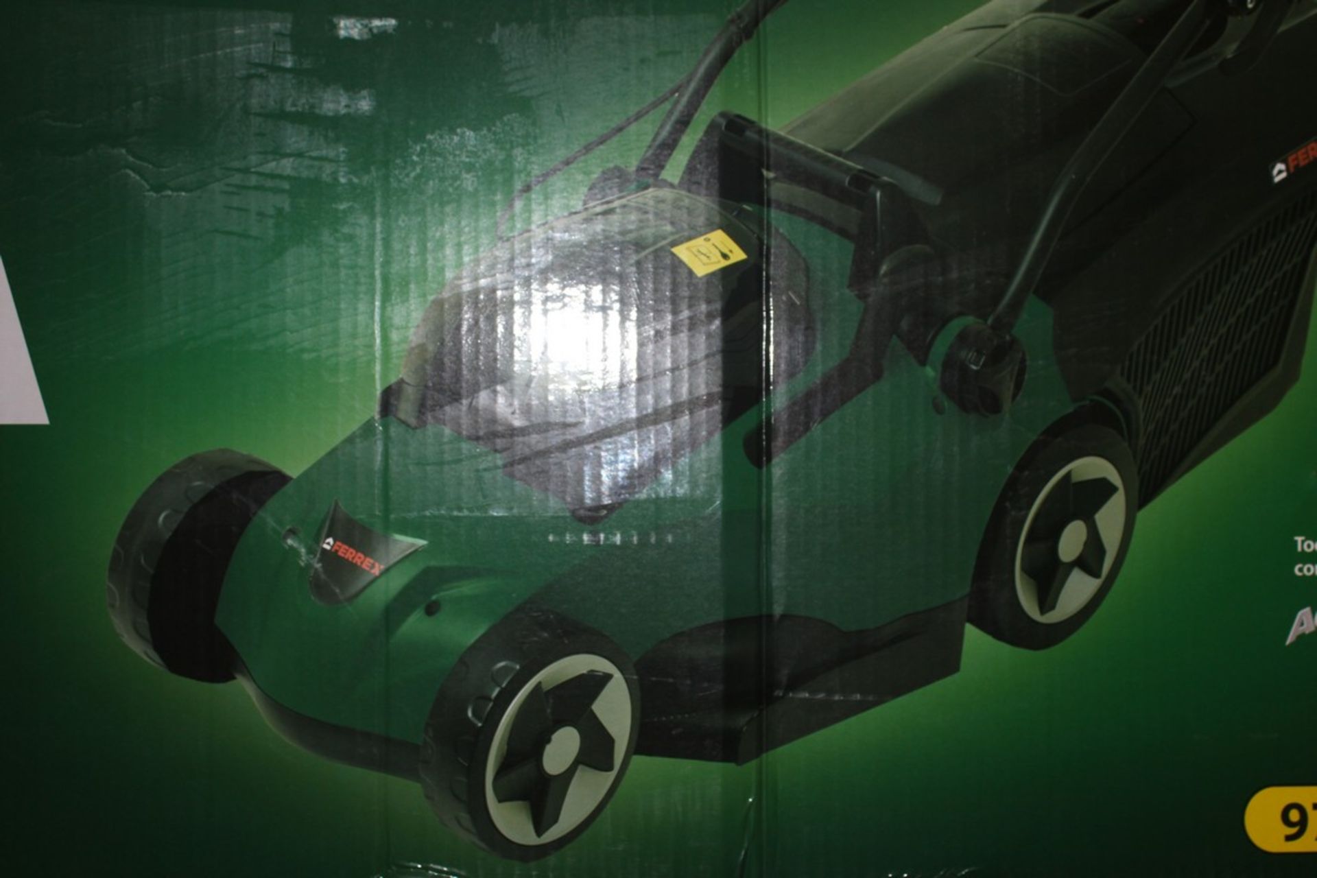 Boxed Ferrex 40V Li-ion Iron Cordless Lawn Mower RRP £75 (Public Viewing and Appraisals Available)