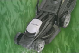 Boxed Gardenline 1100W Electric Lawn Mower RRP £40 (Public Viewing and Appraisals Available)