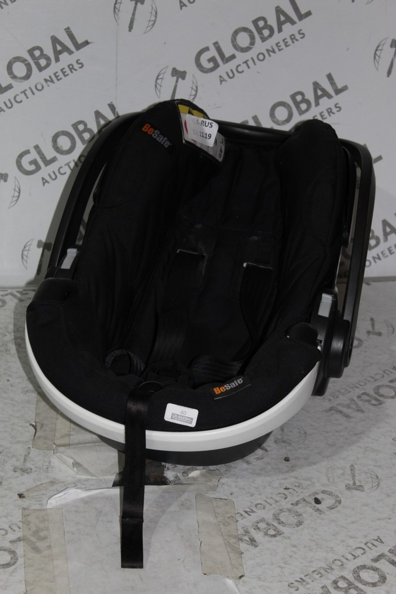 BeSafe Newborn Children's In Car Safety Seat RRP £140.00 (Public Viewing and Appraisals Available)
