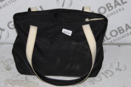 Bagged Medela Complete Breast Feeding Set RRP £230 (Public Viewing and Appraisals Available)