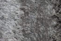 Silver Shaggy Designer Floor Rug RRP £50 (9461) (Public Viewing and Appraisals Available)