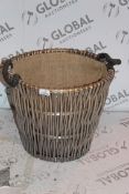 Wicker Laundry Basket RRP £45 (Public Viewing and Appraisals Available)