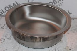 Boxed Brushed Steel Circular Single Bowl Set Sink RRP £60 (14045) (Public Viewing and Appraisals