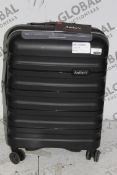 Antler 39L Capacity Hard Shell 360 Wheel Juno 2 Spinner Suitcase RRP £145 (3303400) (Public