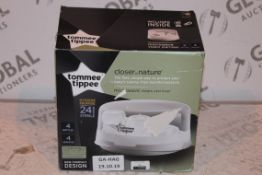 Boxed Tommee Tippee Closer to Nature Microwave Steam Sterilizer RRP £50 (Public Viewing and