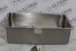 Stainless Steel 1.5 Bowl Undermount Sink Unit RRP £180 (Public Viewing and Appraisals Available)