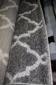 Large Designer Grey & Silver Printed Floor Rug RRP £120 (PALLET No 92855) (Public Viewing and