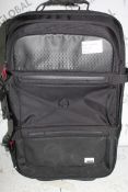 Delcie Hard & Soft Shell 360 Wheel Suitcase RRP £135 (3177780) (Public Viewing and Appraisals