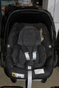 Maxi Cosy Isize Newborn In Car Kids Safety Seat RRP £135 (RET00995014) (Public Viewing and