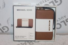 Lot to Contain 10 Boxed Brand New Michael Kors Luggage White Black Iphone 4, 5S and 6 Essential