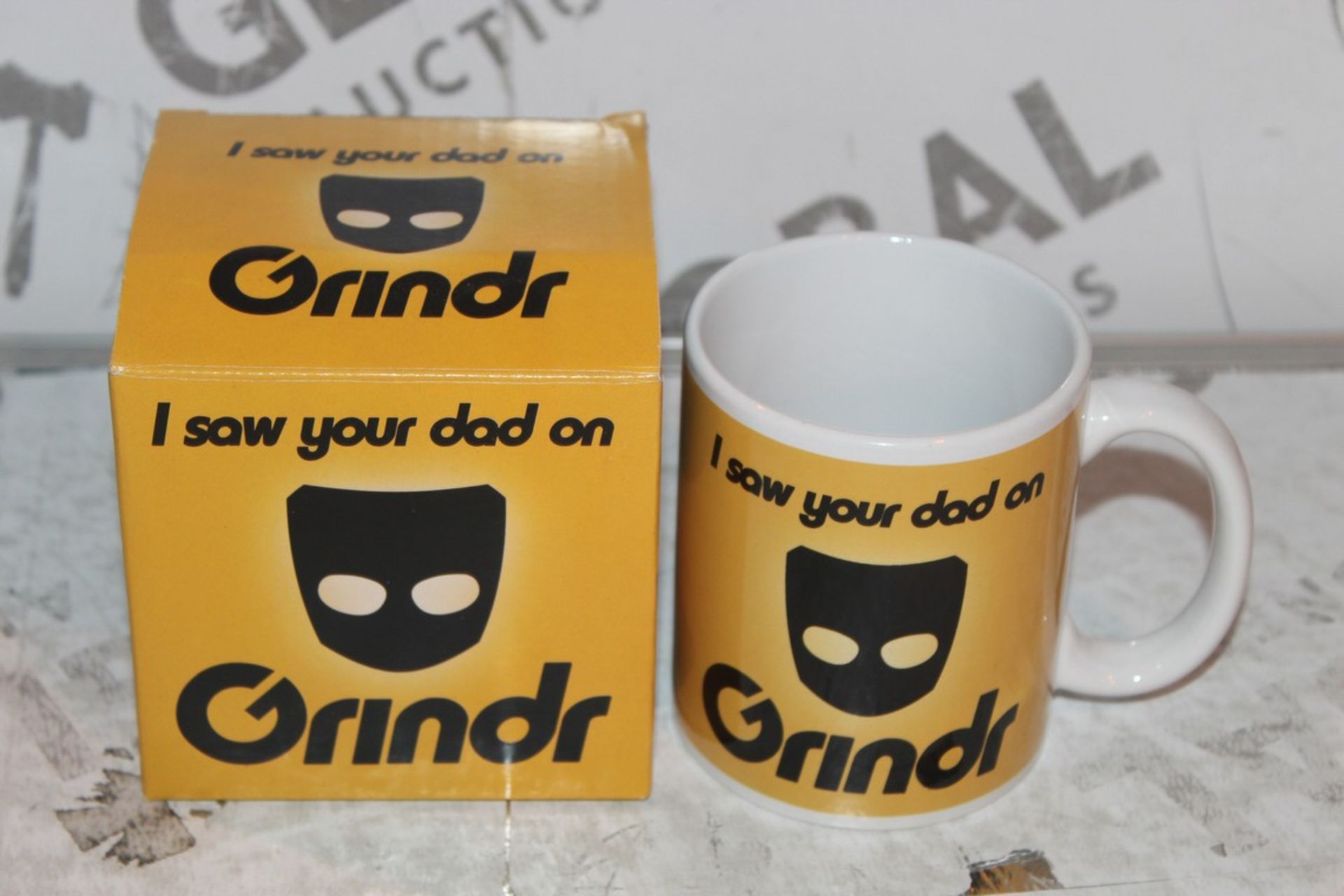 Lot to Contain 4 Brand New I Saw Your Dad on Grinder Mugs