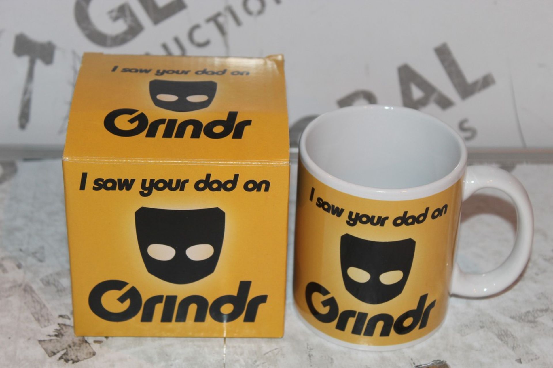 Lot to Contain 4 Brand New I Saw Your Dad on Grinder Mugs