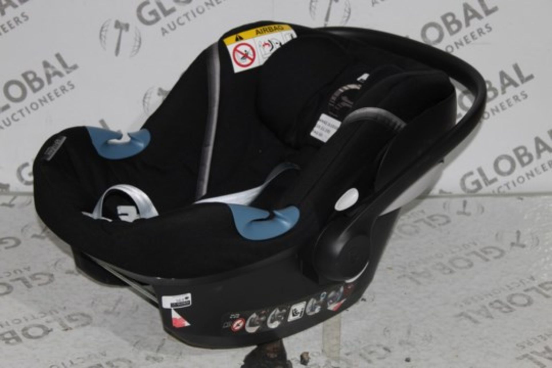 Cybex Gold In Car Infants Safety Seat RRP £160 (3450131) (Public Viewing and Appraisals Available)