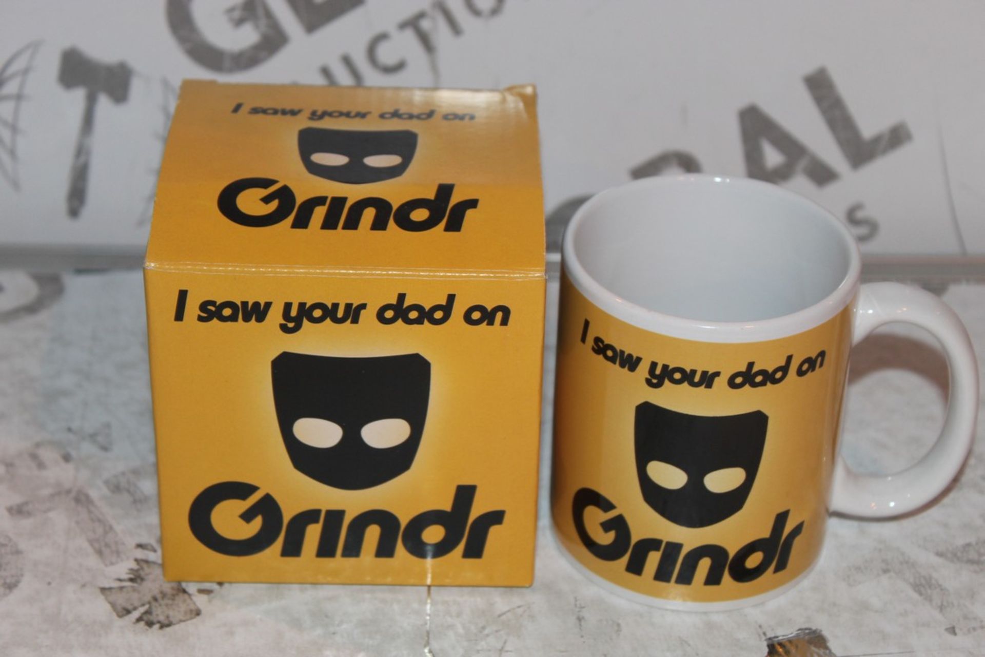 Lot to Contain 4 Brand New I Saw Your Dad on Grinder Mugs