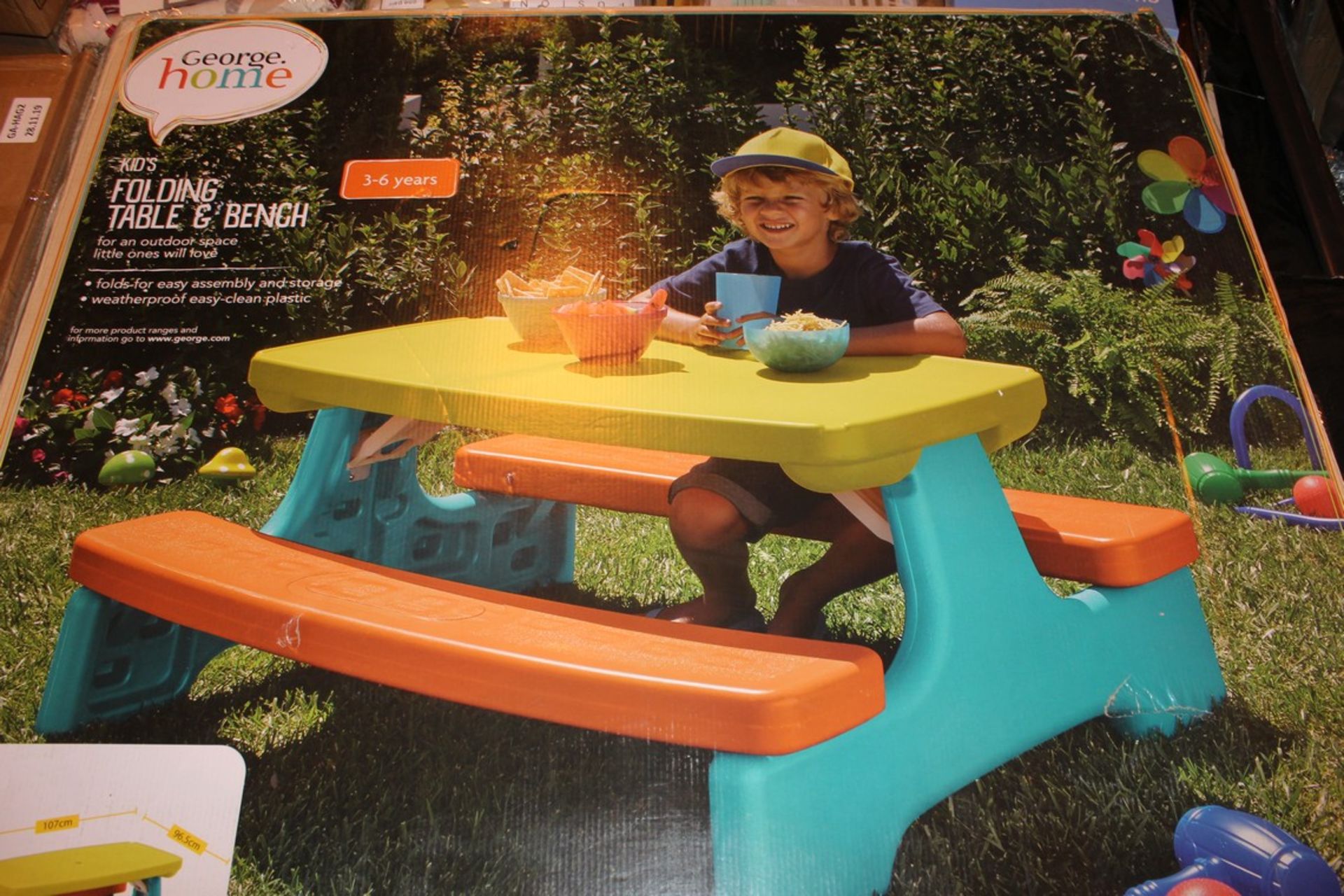 Boxed George at Home Kids Folding Ages 3 - 6 Plastic Bench (Public Viewing and Appraisals