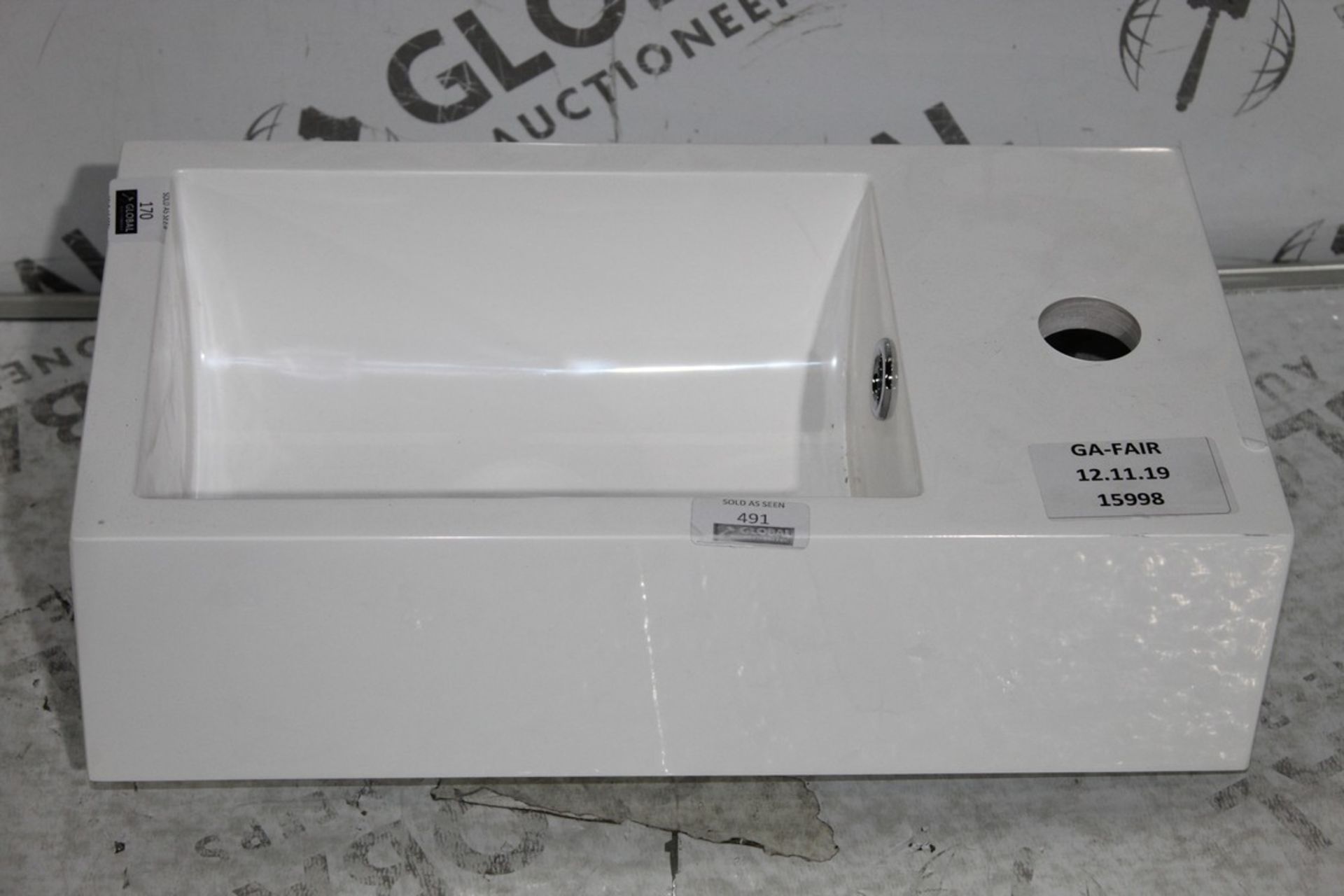 Boxed Minimo Cloakroom Basin RRP £80 (15998) (Public Viewing and Appraisals Available)