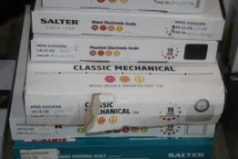 Assorted Pairs of Salter Mechanical and Electronical Scales RRP £25 - £40 Each (RET00352970)(