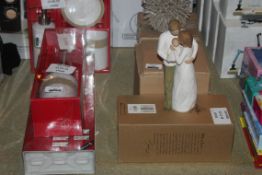 Lot to Contain 3 Assorted Items to Include Under Cabinet Mounted Lights, 4 Piece Zella Bathroom Sets