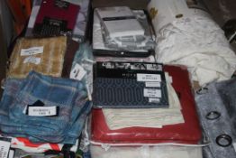 Lot to Contain 17 Assorted Items to Include Cushion Covers, Peacock Blue Hotel Pillow Covers,