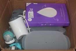 Box Containing 5 Assorted Baby Items to Include Steam Sterilisers, Snooze Pod Sheets Combined RRP £