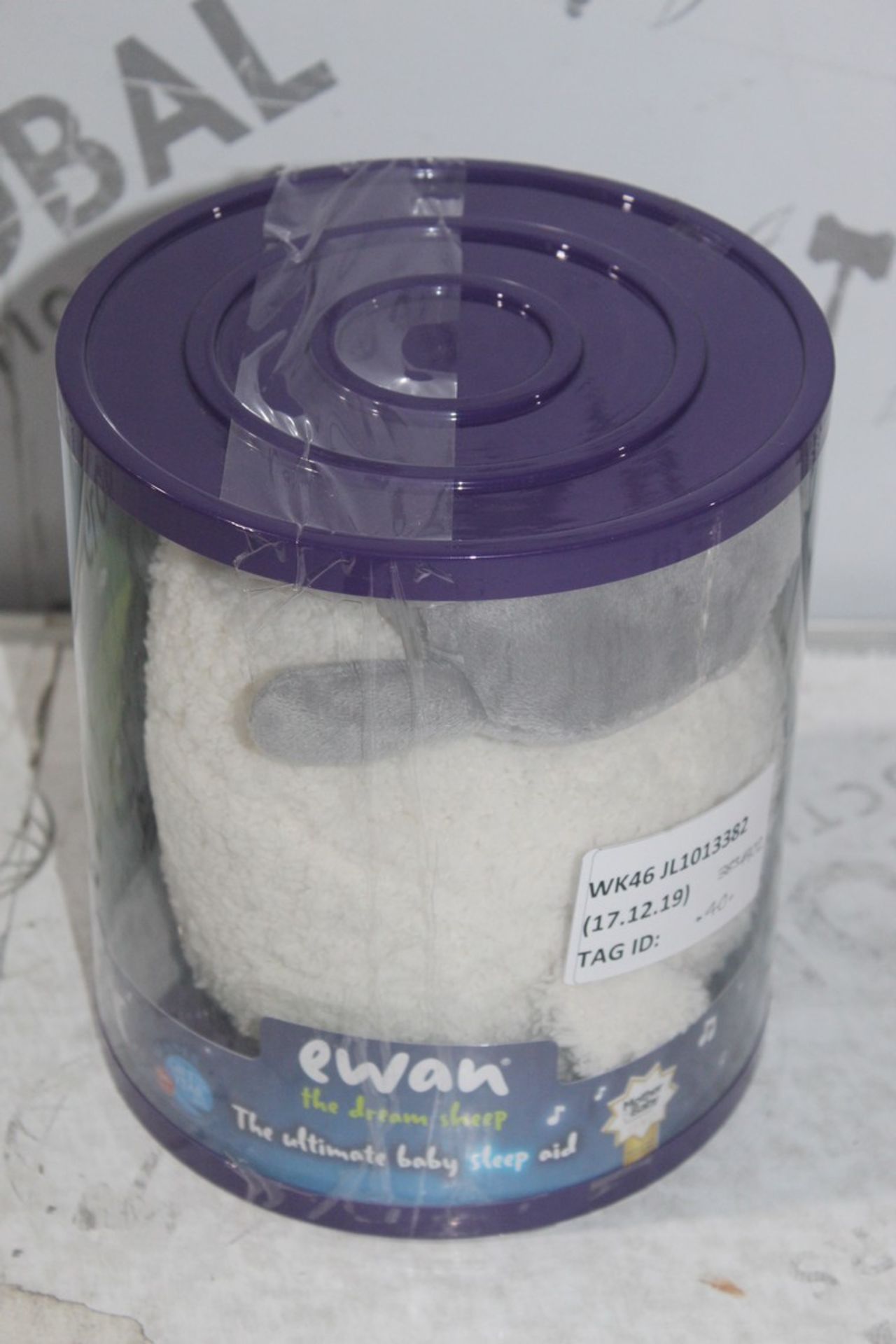 Boxed Ewan the Dream Sheep Babys Sleeping Aid RRP £40 (3834783) (Public Viewing and Appraisals