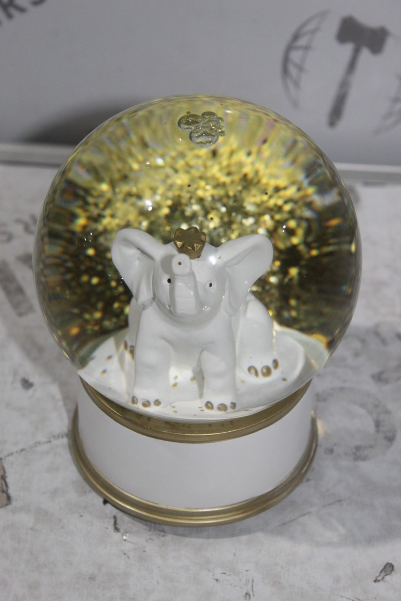 Boxed Pottery Barn Kids Keepsake Elephant Glitter Globe RRP £30 (3803131) (Public Viewing and