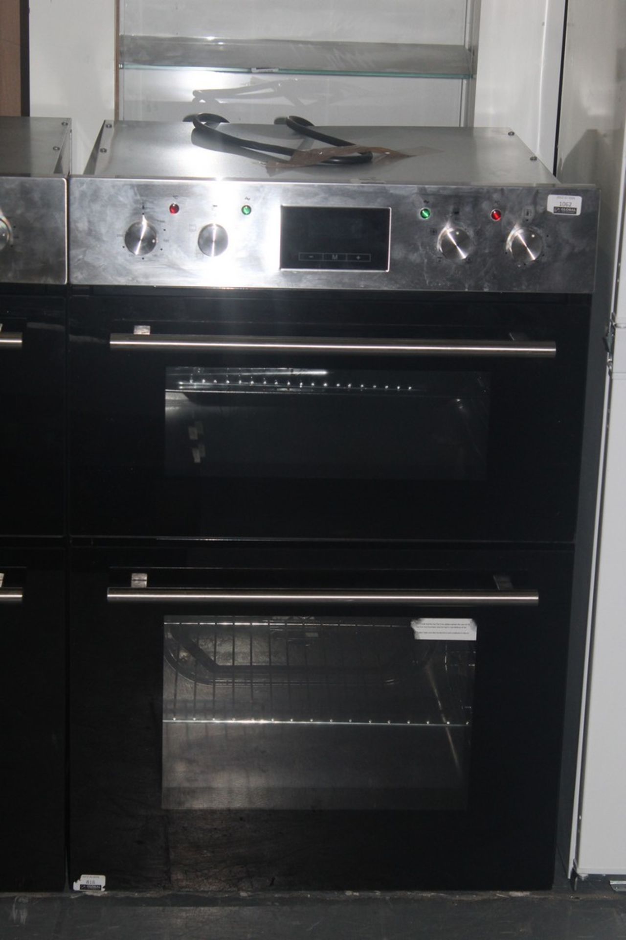 Twin Cavity Fully Integrated Single Electric Oven with Fan Assisted Bottom Oven (Public Viewing